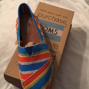 Women’s Toms